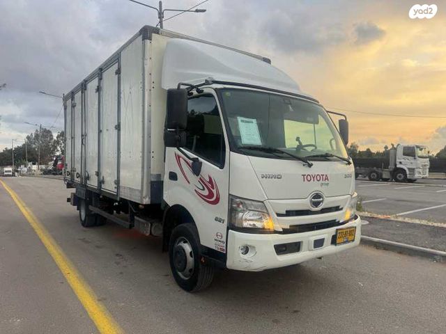 מודעת רכב טויוטה