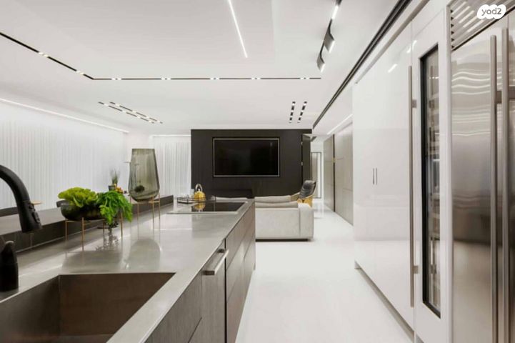 גג/ פנטהאוז, ניסים אלוני, צמרות איילון, פארק צמרת, תל אביב יפו