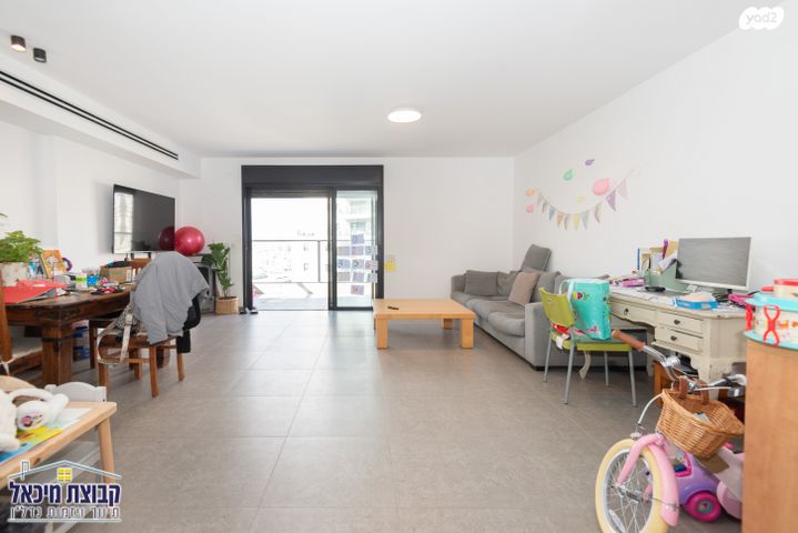 דירה, שמואל הנביא 18, פסגות אפק, ראש העין