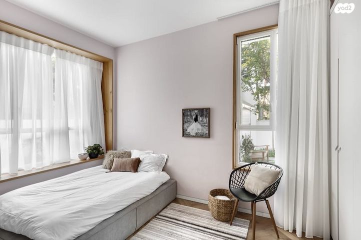 בית פרטי/ קוטג', ז'בוטינסקי, הדרי סמל, נס ציונה