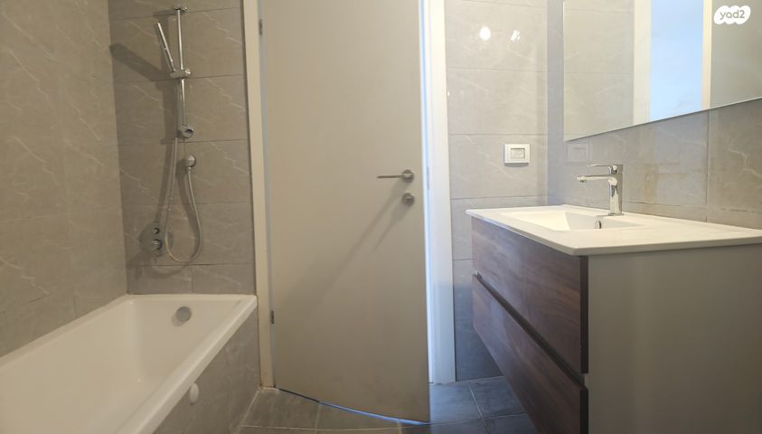 דירה, מאיר עמית, רמת חן ובן ציון, נתניה