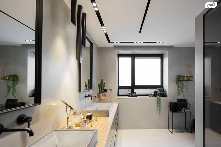 גג/ פנטהאוז, ניסים אלוני, צמרות איילון, פארק צמרת, תל אביב יפו