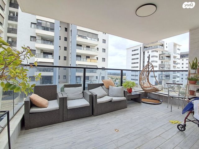 דירה, הרב אבא אבוחצירה, שדרות בפארק, שדרות