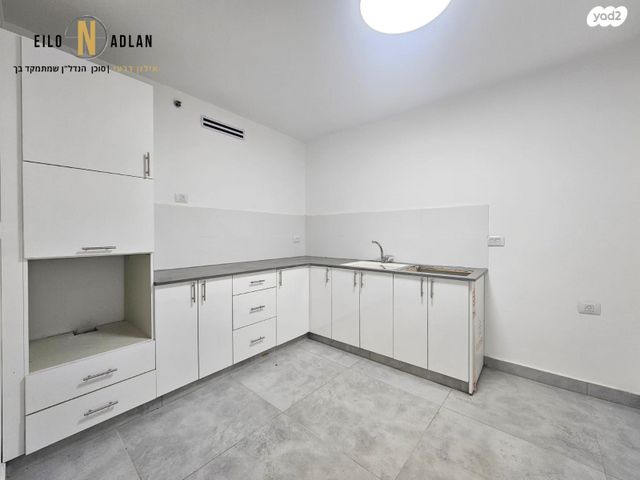 דירה, שלום עליכם 1, לב העיר, בת ים