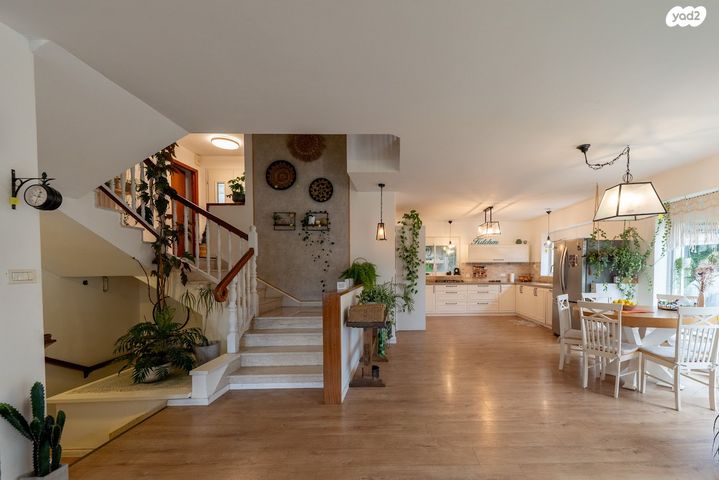 בית פרטי/ קוטג', לוטם 13, הפרחים, כפר ורדים