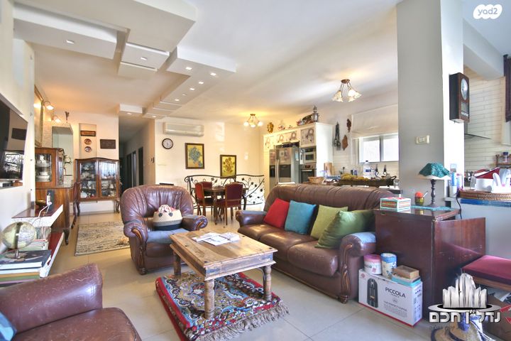 דירת גן, שדרות וייצמן, מוצקין הותיקה, קרית מוצקין