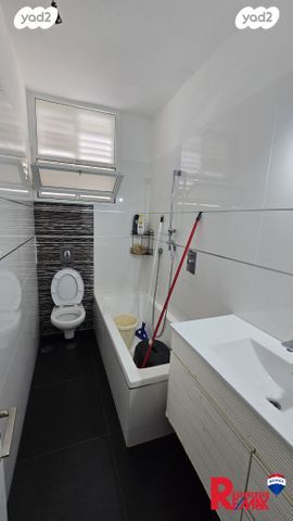 טריפלקס, אצ"ל, בת ים