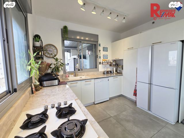 גג/ פנטהאוז, יוסף ברץ 19, חולון