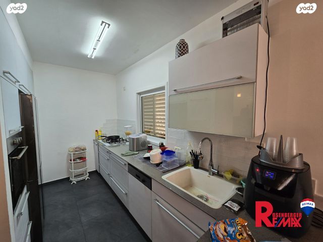 טריפלקס, אצ"ל, בת ים