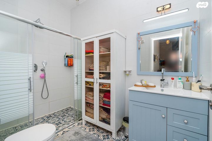 דירת גן, אור ים, אור עקיבא