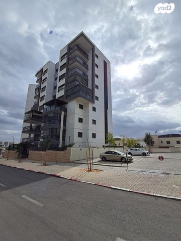 הרב אבא אבוחצירה 