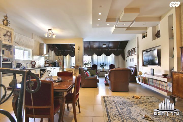 דירת גן, שדרות וייצמן, מוצקין הותיקה, קרית מוצקין