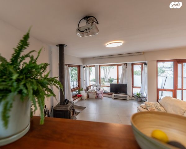 בית פרטי/ קוטג', שניר, שאר העיר, כפר ורדים