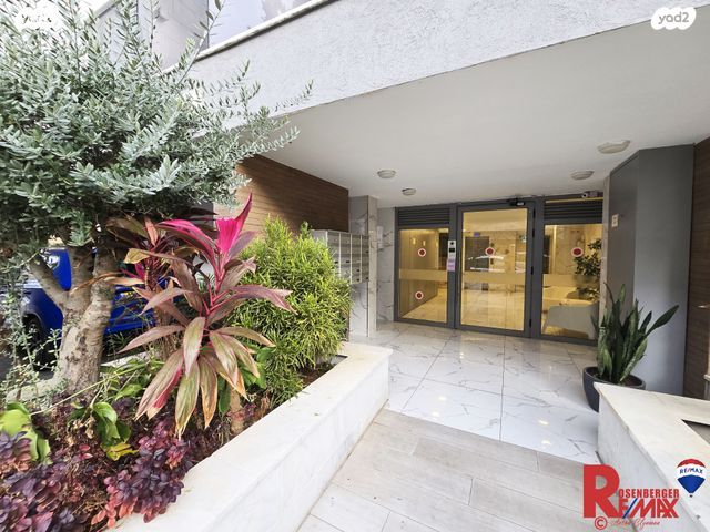 גג/ פנטהאוז, יוסף ברץ 19, חולון