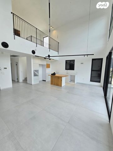 דופלקס, תל מונד