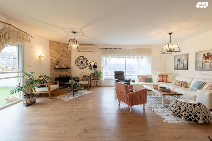 בית פרטי/ קוטג', לוטם 13, הפרחים, כפר ורדים