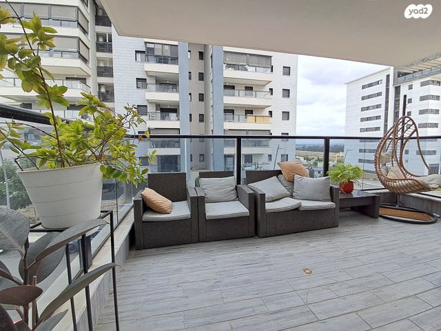 דירה, הרב אבא אבוחצירה, שדרות בפארק, שדרות