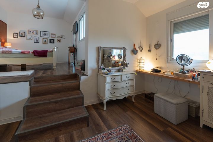 בית פרטי/ קוטג', לוטם 13, הפרחים, כפר ורדים