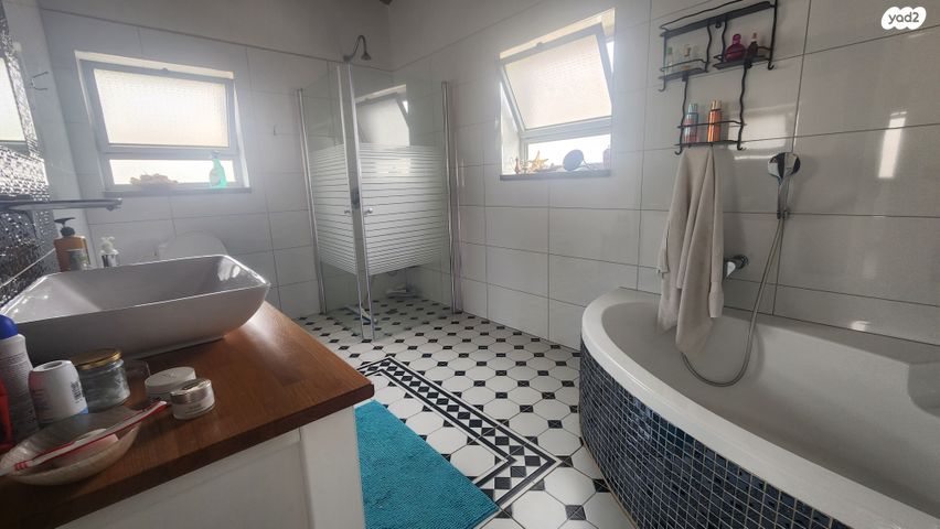 בית פרטי/ קוטג', עין זיוון