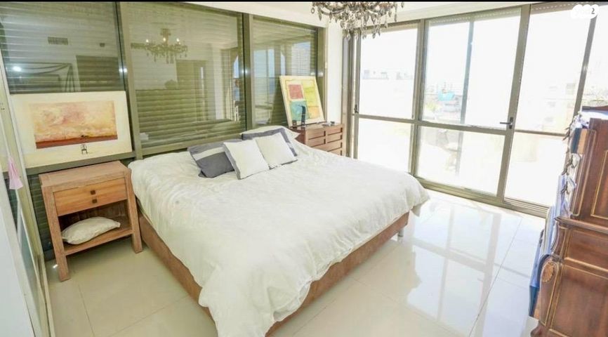 גג/ פנטהאוז, שדרות מנחם בגין, גבעת אולגה, חדרה