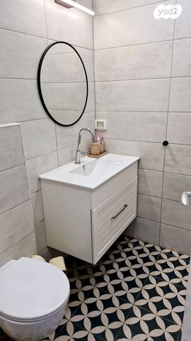 דירת גן, תל מונד