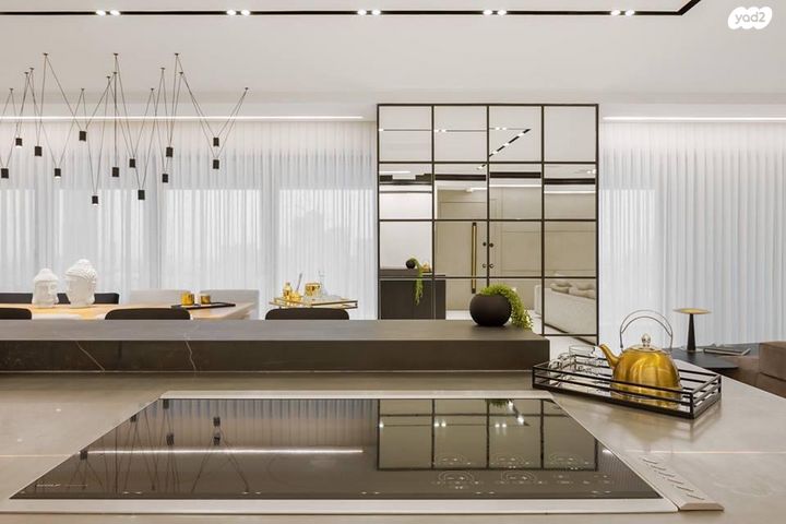 גג/ פנטהאוז, ניסים אלוני, צמרות איילון, פארק צמרת, תל אביב יפו