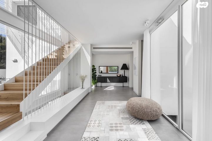 בית פרטי/ קוטג', ז'בוטינסקי, הדרי סמל, נס ציונה