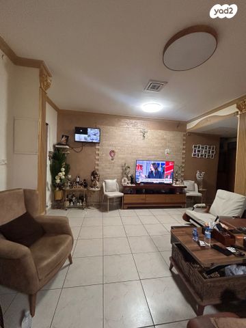 צהלון, שיכוני חסכון