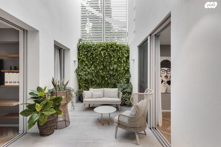 בית פרטי/ קוטג', ז'בוטינסקי, הדרי סמל, נס ציונה