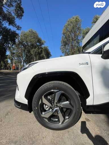 טויוטה RAV4