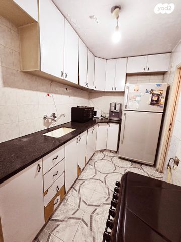 דירה, מחנה יהודה, פתח תקווה