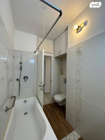 דירה, כפר סבא