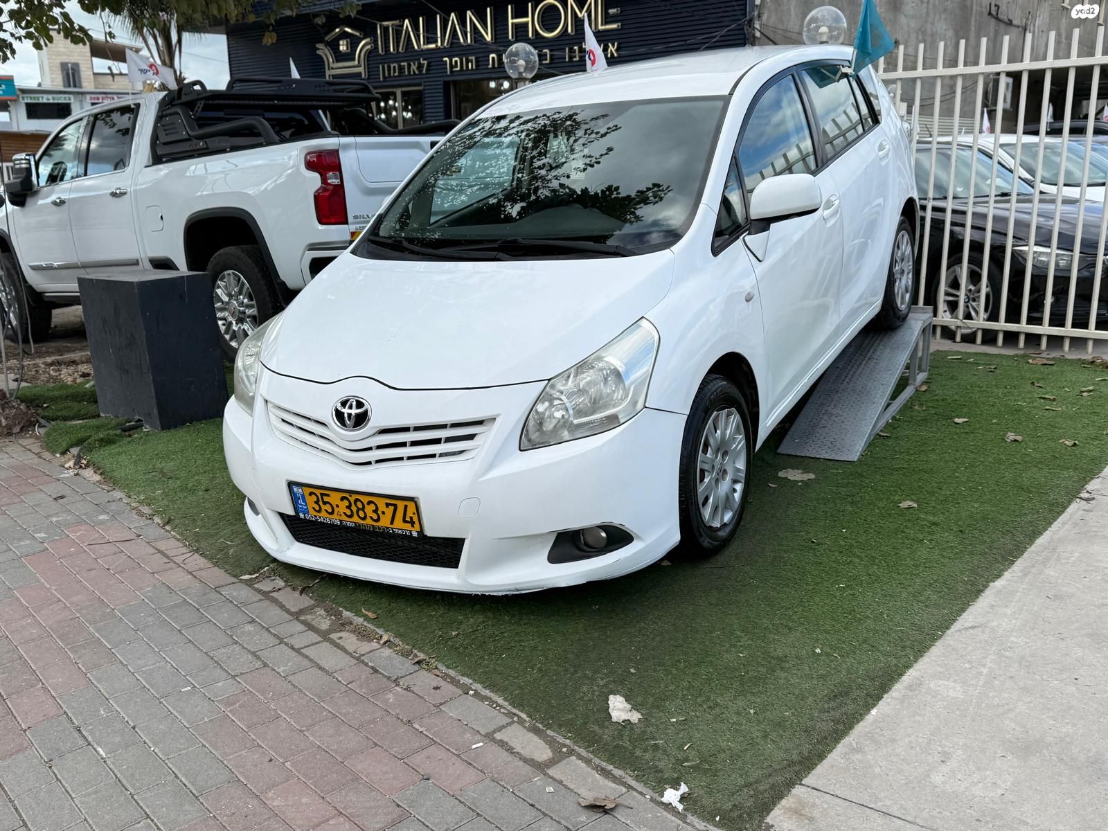 מודעת רכב טויוטה ורסו