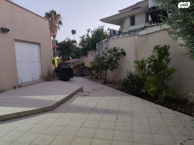 בית פרטי/ קוטג', גבעת הסלעים, ראש העין