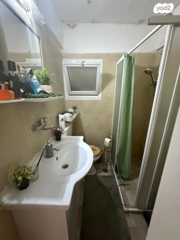 דירה, הרב שמחה אסף, שכונה ד', באר שבע