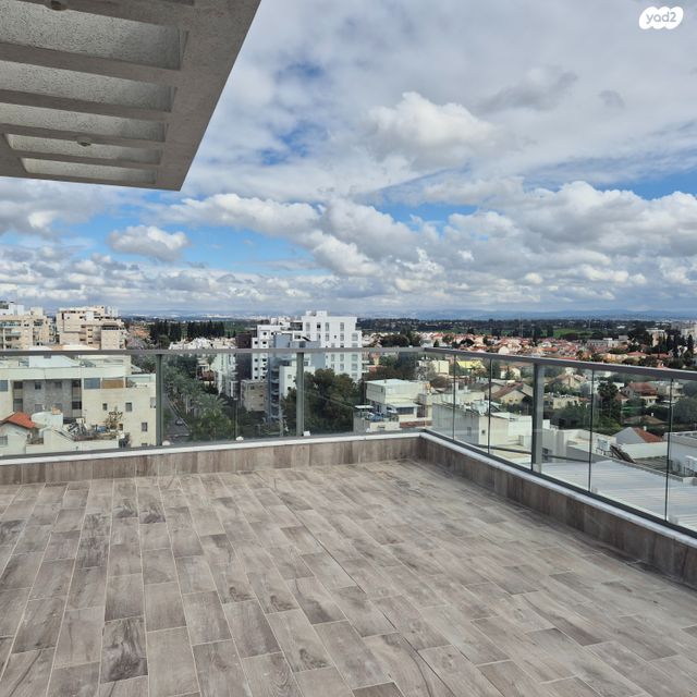 גג/ פנטהאוז, א' / צפון מזרח העיר, רחובות