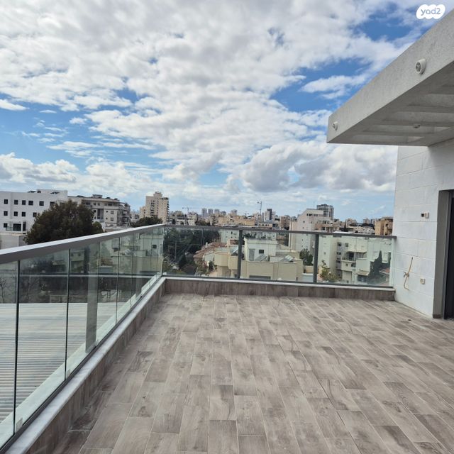 גג/ פנטהאוז, א' / צפון מזרח העיר, רחובות