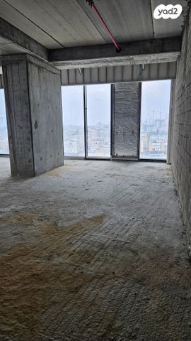 משרדים, הרב ניסנבאום 37, בת ים