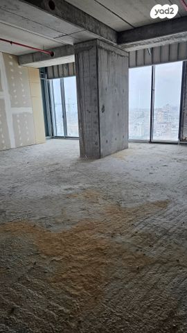 משרדים, הרב ניסנבאום 37, בת ים