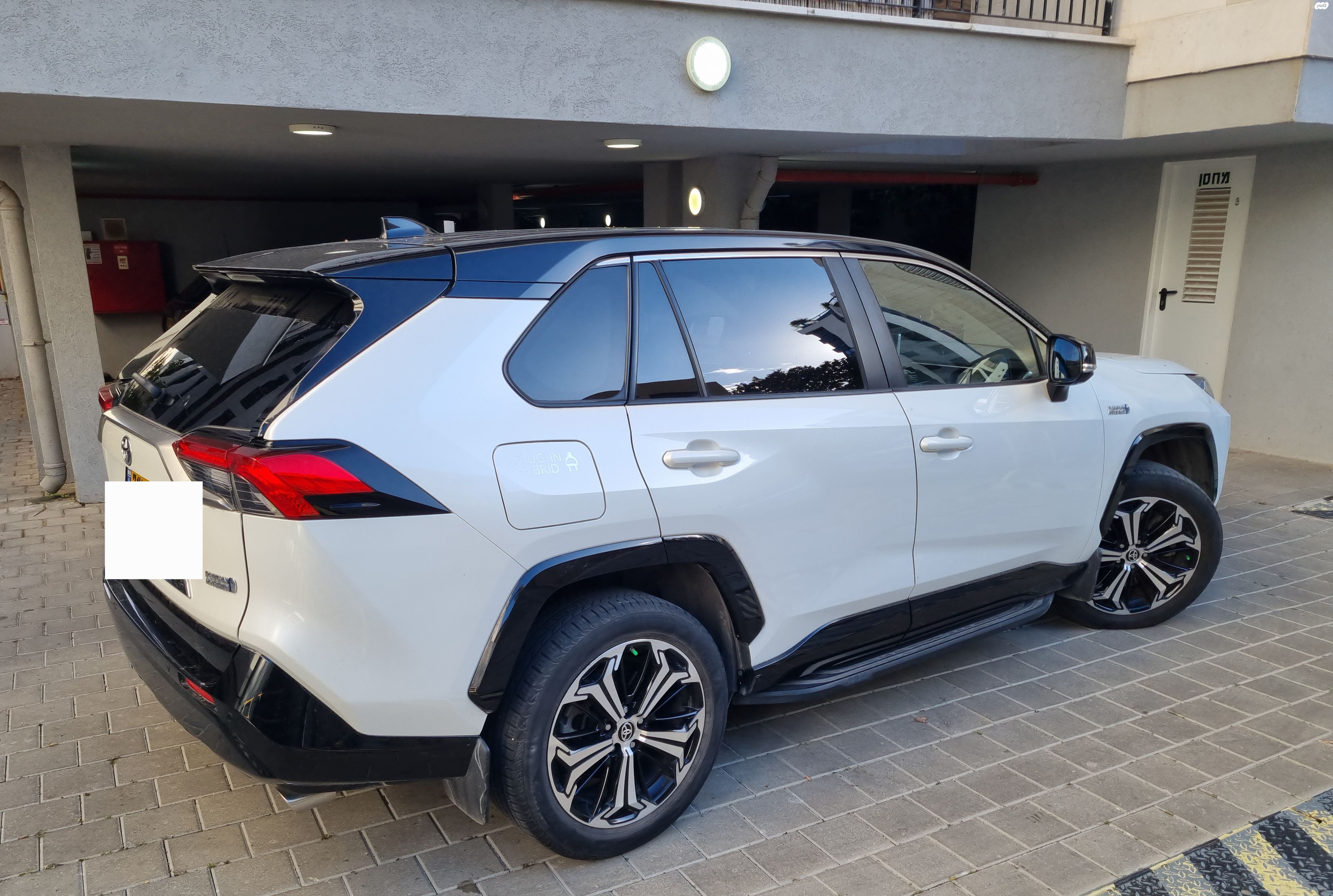 מודעת רכב טויוטה RAV4
