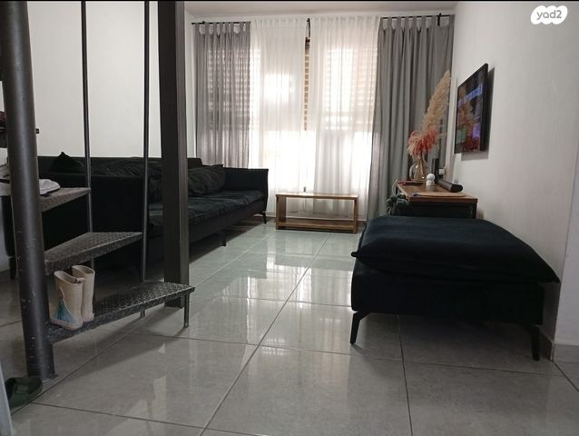 גיורא יוספטל 