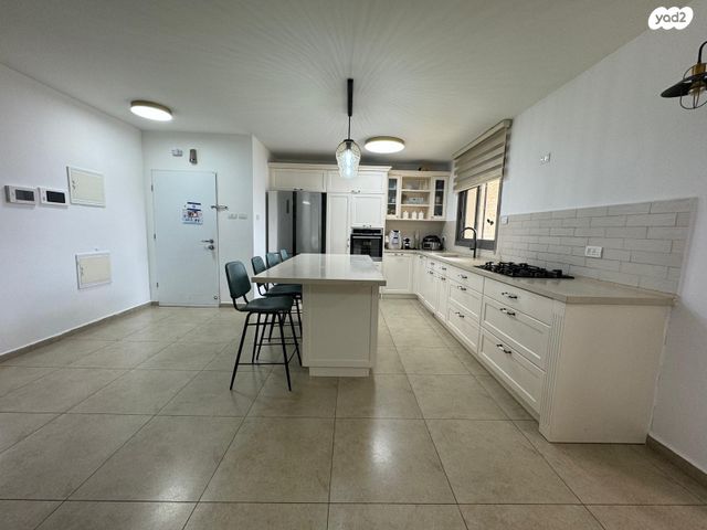 דירה, נווה זאב, נאות אילן, באר שבע