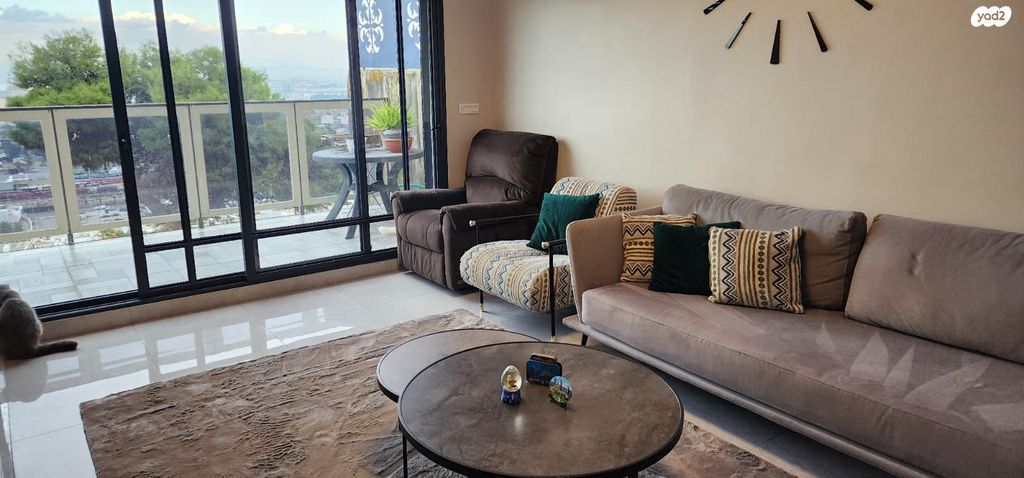 דירה, דוד רזיאל, תל עמל, חיפה