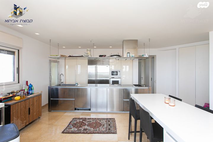 גג/ פנטהאוז