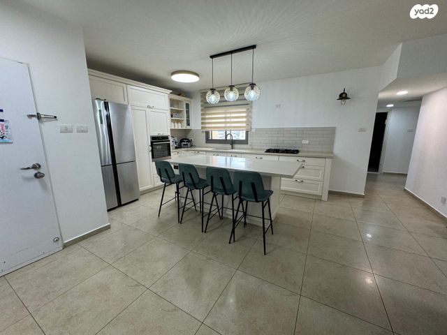 דירה, נווה זאב, נאות אילן, באר שבע