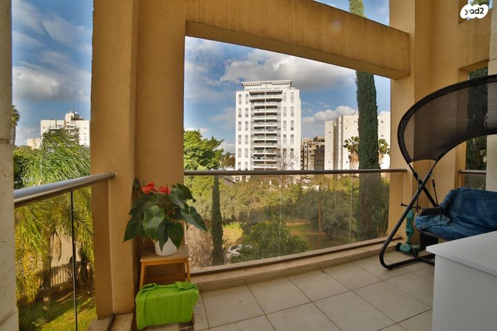 דירה, הרב יוסף צוברי 22, נווה אליעזר וכפר שלם מזרח, תל אביב יפו