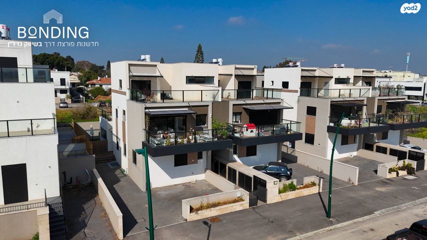 דירת גן, אבן יהודה