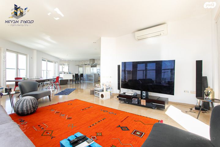 גג/ פנטהאוז, חיפה