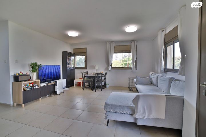 דירה, הרב יוסף צוברי 22, נווה אליעזר וכפר שלם מזרח, תל אביב יפו