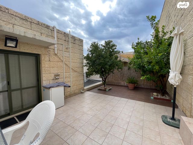 דו משפחתי, הברושים, כרמיאל